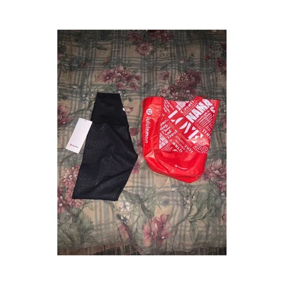 Lululemon align pants NWT size 2 - Picture 4 of 4